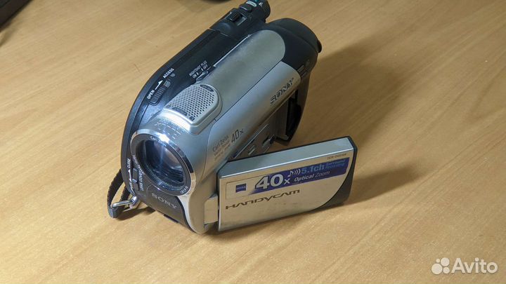 Видеокамера Sony Handycam DCR-DVD109