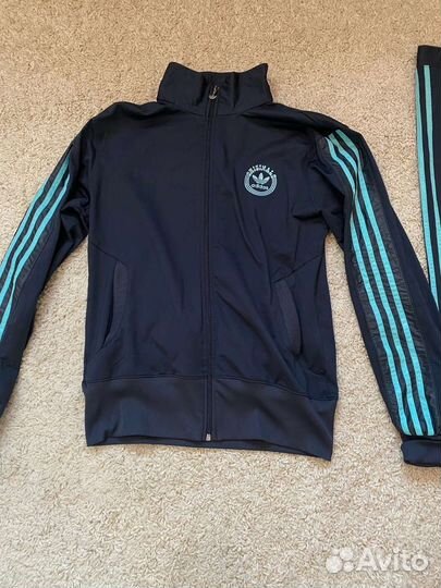 Спортивный костюм adidas женский