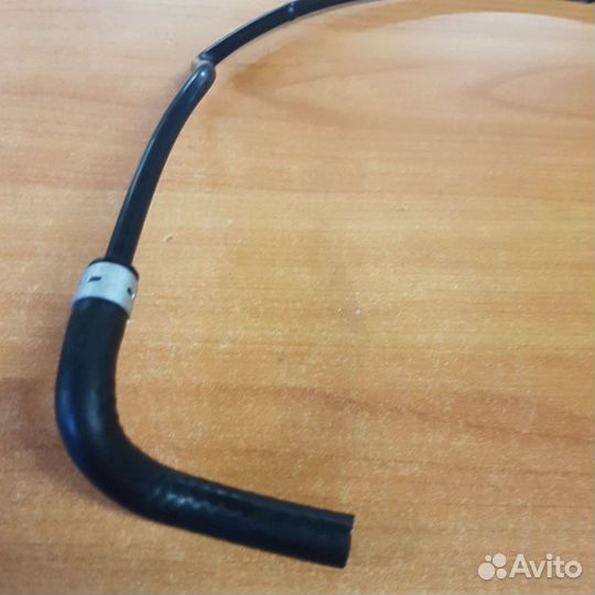 Трубка охлаждения Opel Astra H 1.8