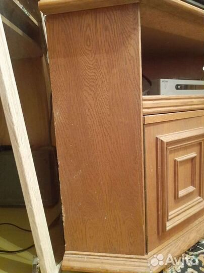 Тумба под телевизор угловая