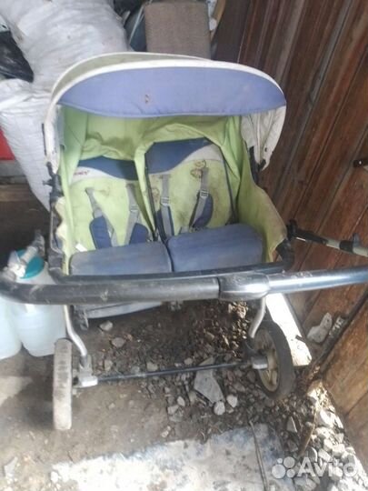 Коляска для двойняшек