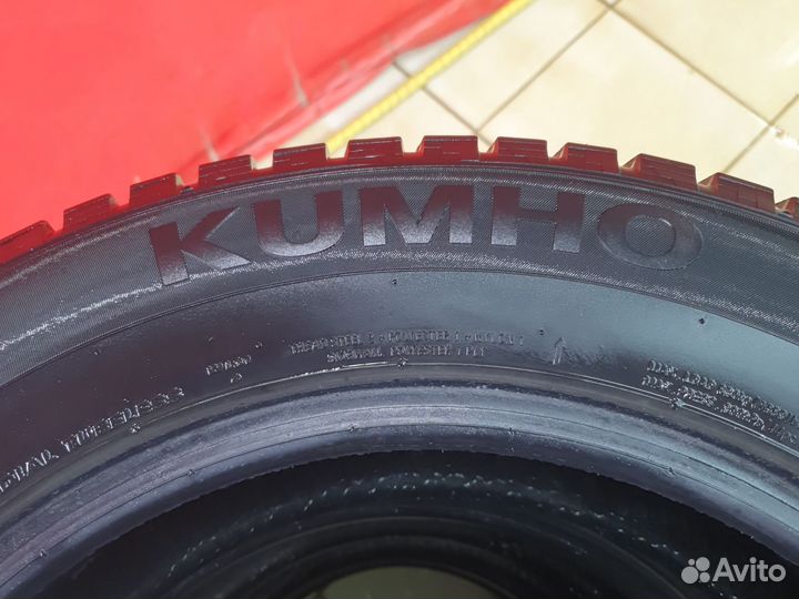 Kumho WinterCraft SUV Ice WS51 205/60 R16 92T