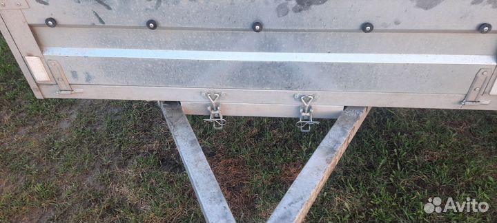 Прицеп легковой бу с документами 3Х1,5Х0,3