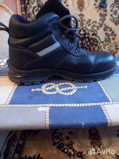 Рабочие ботинки 42 раз