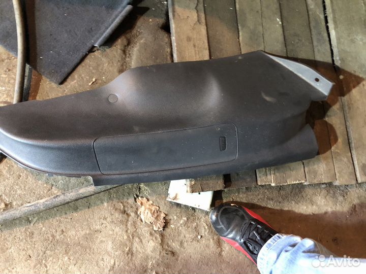 Аудиа4 б7 авант Обшивка багажника и пятой двери