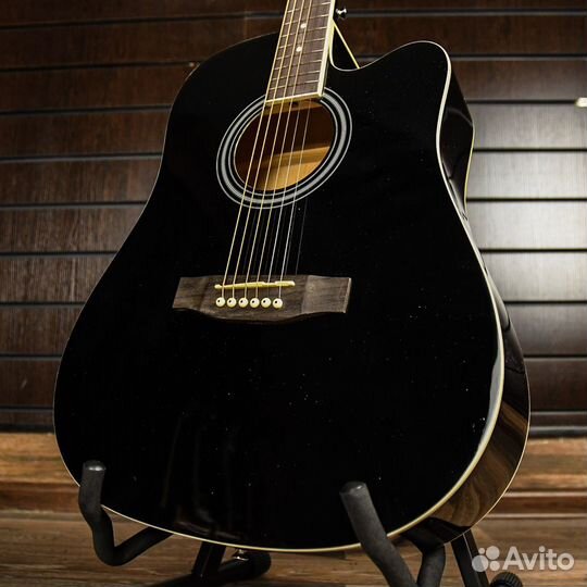 Акустическая гитара Caravan + Аксессуары