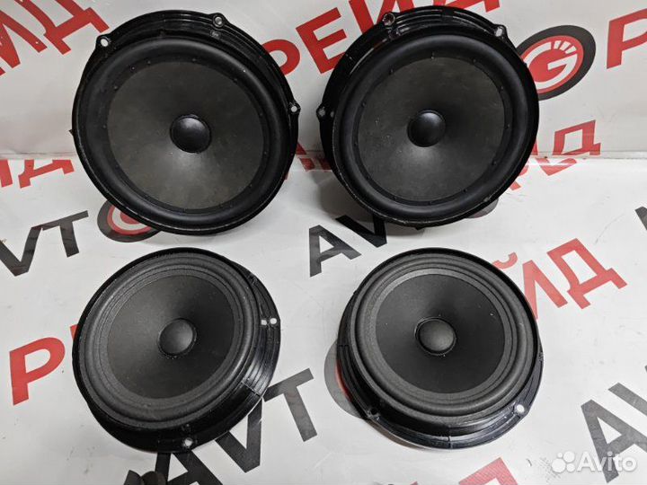 Динамик Volkswagen Tiguan 5N2 CAW 20.11.2009