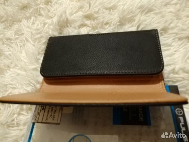 Чехлы-книжки для сотовых телефонов