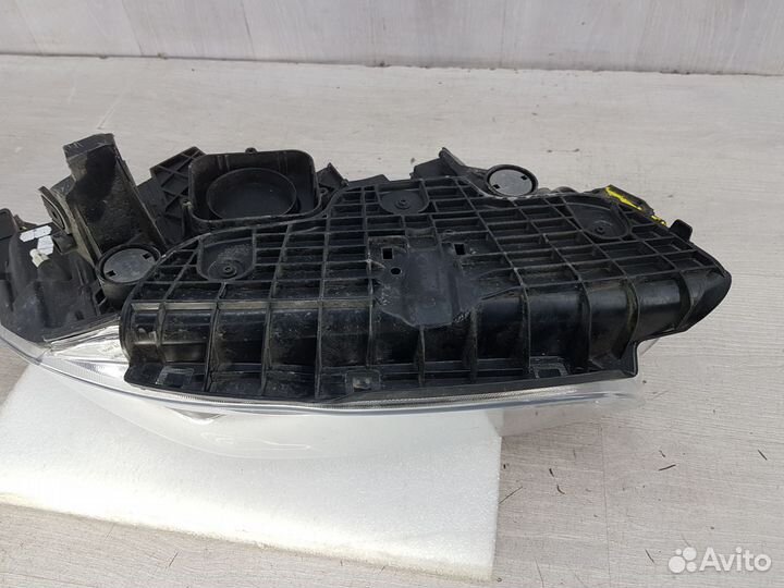 Фара левая Ford Kuga