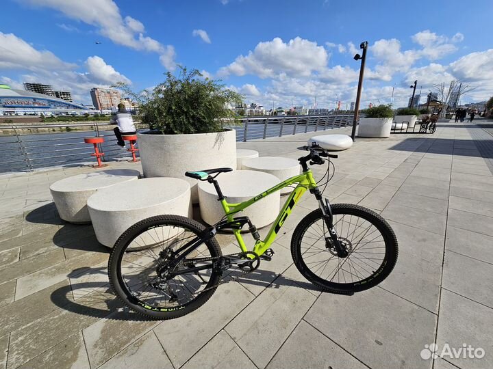Велосипед GT салатовый