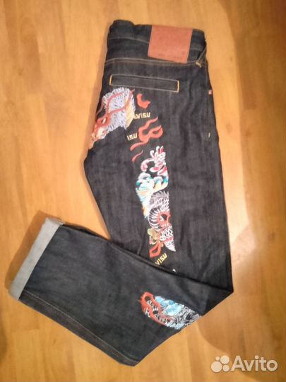 Мужские джинсы evisu