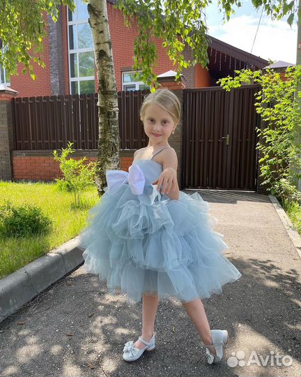 Платье праздничное