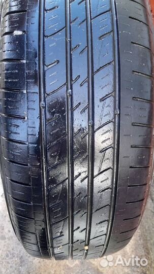 Kumho 722 235/65 R17 104B