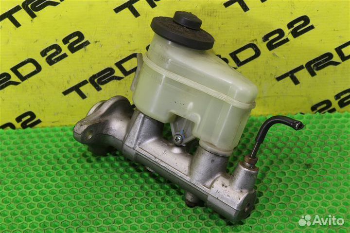 Главный тормозной цилиндр Toyota Corolla AE110