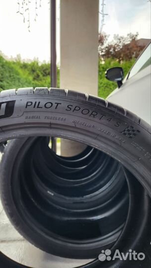 Michelin Pilot Sport 4 S 255/40 R20 и 285/35 R20