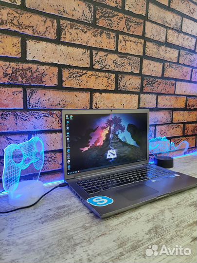 Игровой 17,3д Samsung i7 4Gb Видео 12 озу SSD