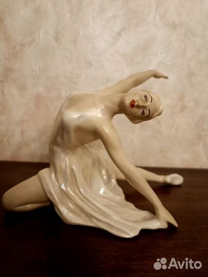 Фарфоровая статуэтка балерина СССР