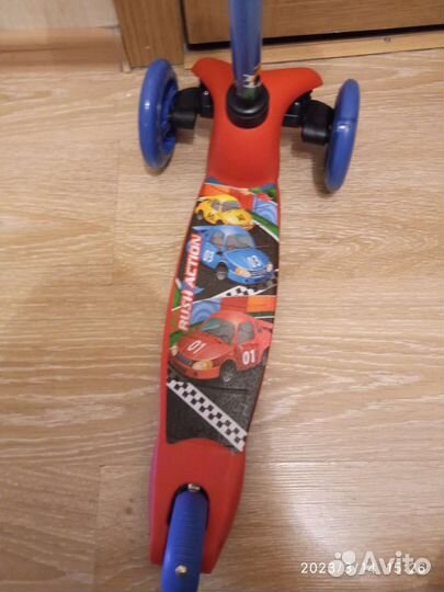 Самокат детский новый