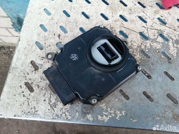 Блок управления LED фарой Toyota Rav4 XA50