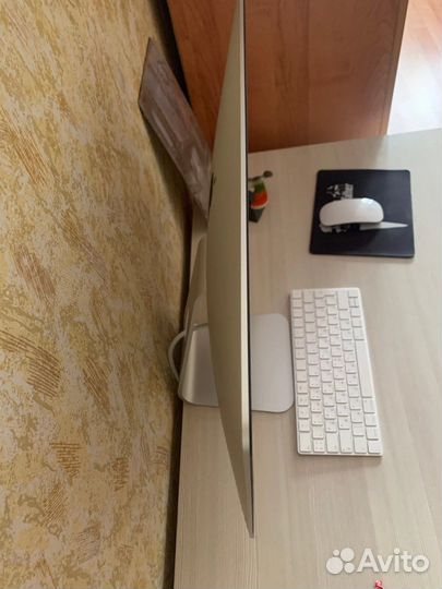 Apple iMac 21.5 2019г