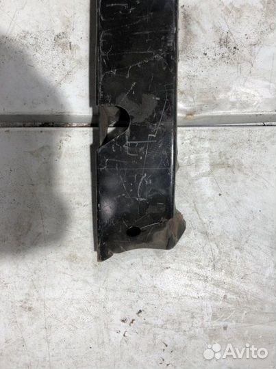 Усилитель бампера задний Land Rover Range Rover