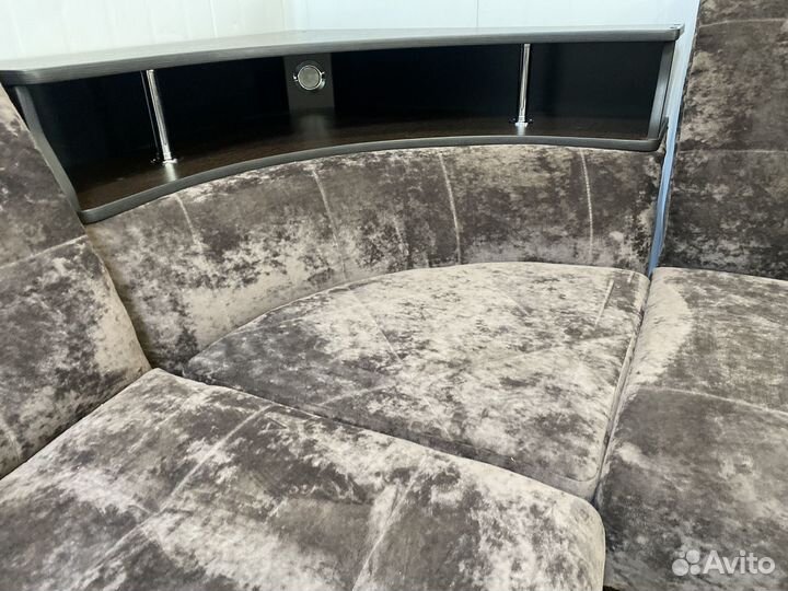 Диван угловой