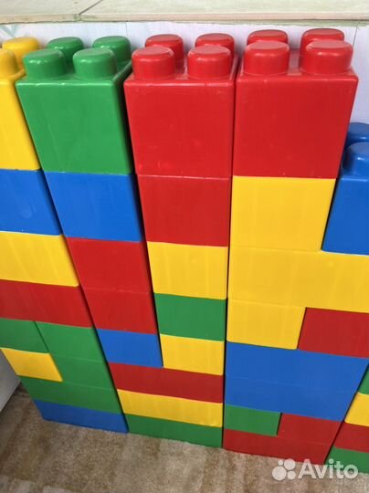 Конструктор крупный