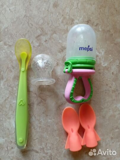 Бутылочки детские, ниблер, ложки