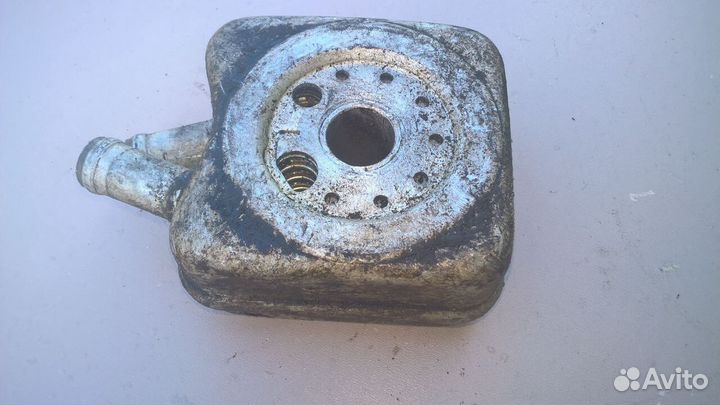 Масляный радиатор б/у на VW Гольф-3 1992-1999 г