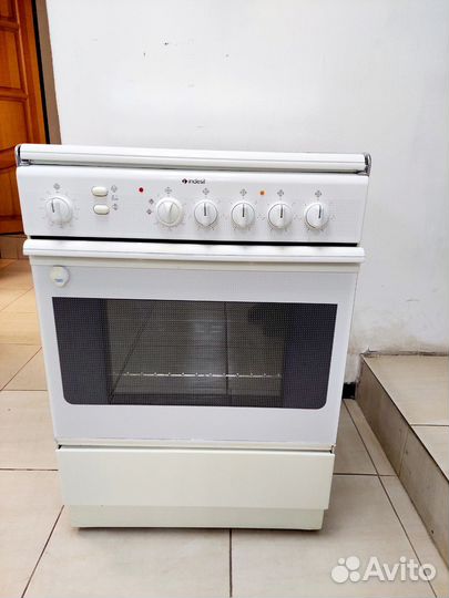 Индезит Рабочая Плита с духовкой бу электрическая