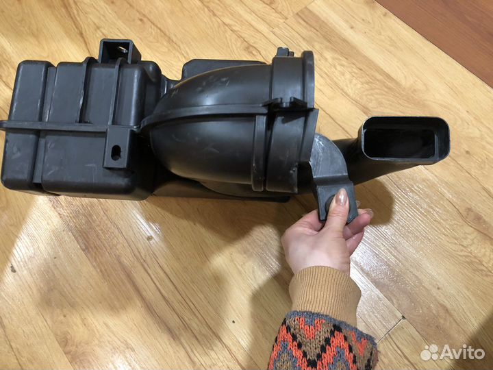 Резонатор воздушного фильтра Hyundai Solaris 2