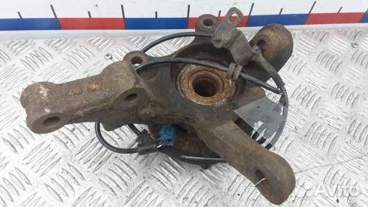 Ступица передняя левая nissan almera N16 (1BS13K90