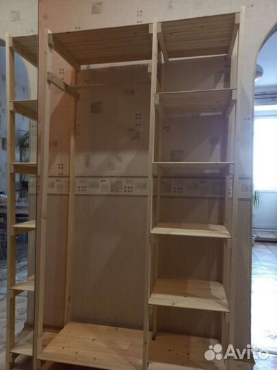 Стеллаж с вешалкой