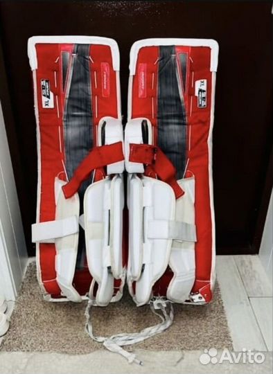 Вратарские щитки Bauer Vapor Hyperlite(спецзаказ)