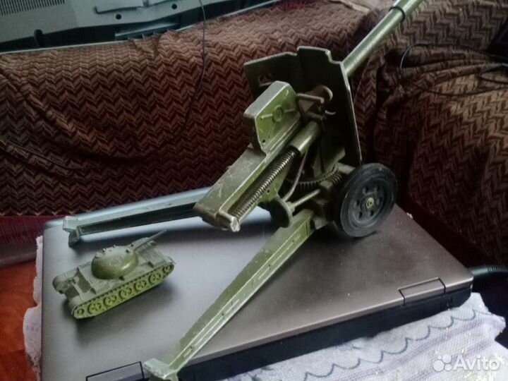 Игрушки пушка и танк СССР