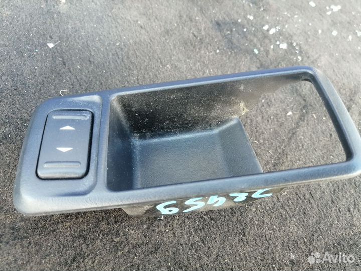 Кнопка стеклоподъёмника Ford Focus 2 рестайлинг