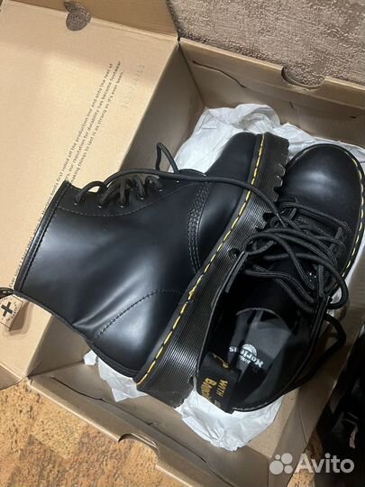 Dr. martens