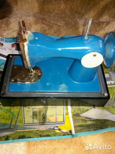 Швейная детская машинка времён СССР