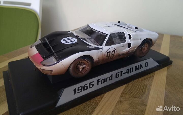 Ford GT 40 mk 2, shelby Collectibles, 1/18