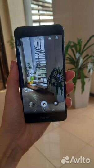 Телефон Huawei