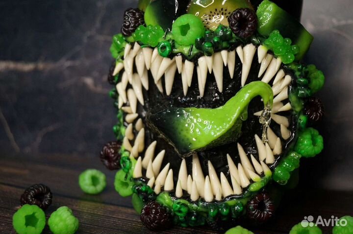 Кружка с декором из полимерной глины