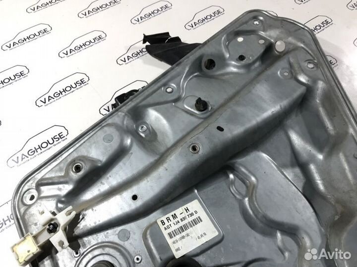 Стеклоподъемник задний правый Volkswagen Golf MK4