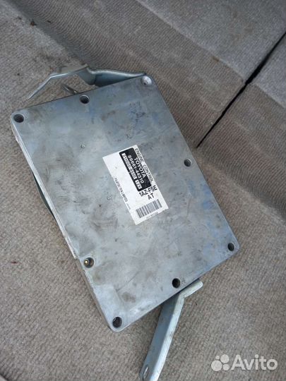 Зеркало левое toyota gaia