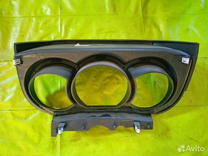 Накладка приборной панели на Nissan Tiida C11 2012