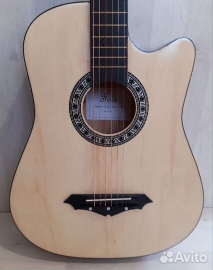 Акустическая гитара