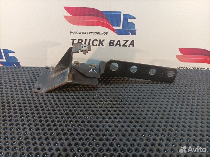 Кронштейн датчиков давления камаз 5490