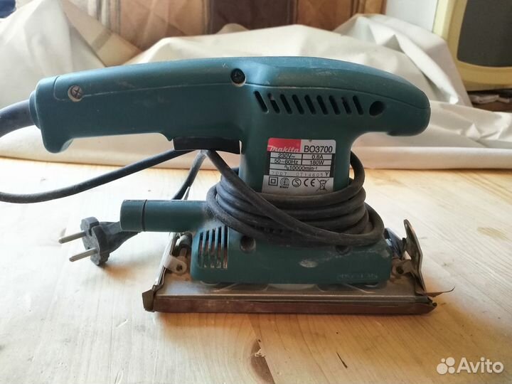 Вибро шлиф машина Makita BO3700 бу