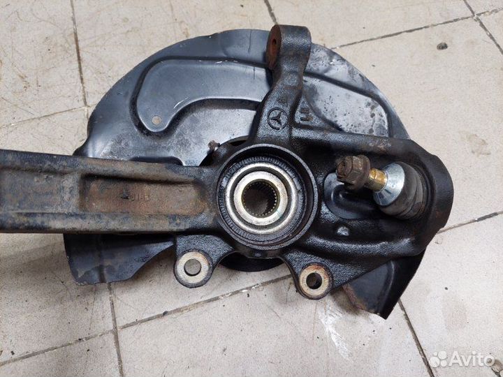 Кулак поворотный передний левый Mercedes-Benz