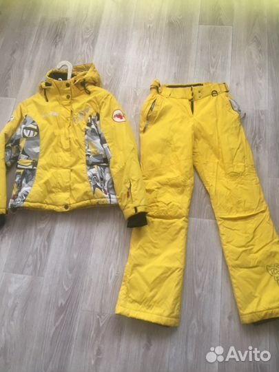 Костюм женский