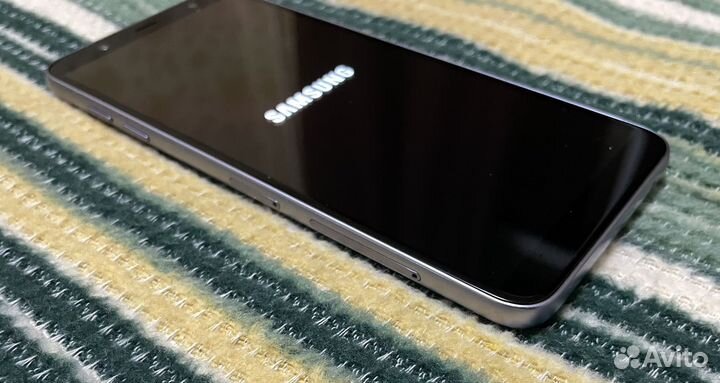 Samsung Galaxy J8 (2018), 3/32 ГБ